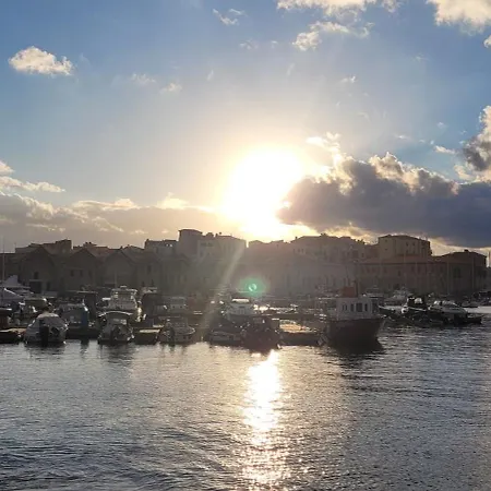 Old Town Loft With Sea View Roof Terrace And Private Parking *