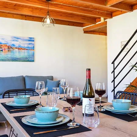 Old Town Loft With Sea View Roof Terrace And Private Parking Chania (Crete)