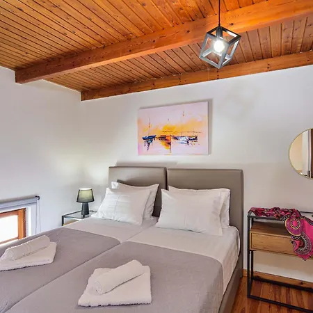Old Town Loft With Sea View Roof Terrace And Private Parking Appartement