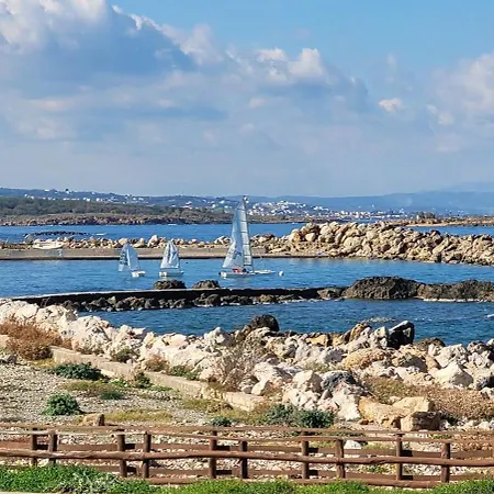 Old Town Loft With Sea View Roof Terrace And Private Parking ハニア