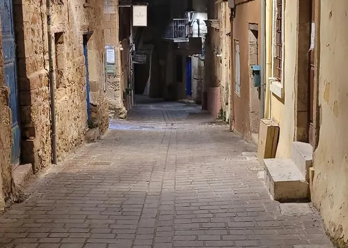 Old Town Loft With Sea View Roof Terrace And Private Parking *