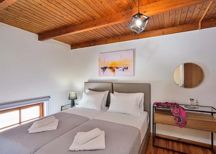 Old Town Loft With Sea View Roof Terrace And Private Parking Apartment