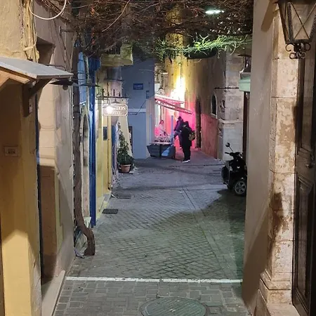 Old Town Loft With Sea View Roof Terrace And Private Parking Chania (Crete)