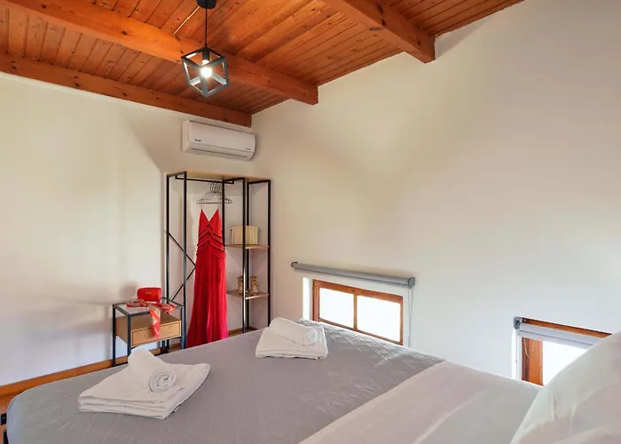 Daire Old Town Loft With Sea View Roof Terrace And Private Parking